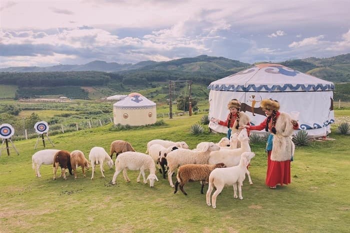 ĐÀ LẠT - THÀNH PHỐ NGÀN HOA right-1